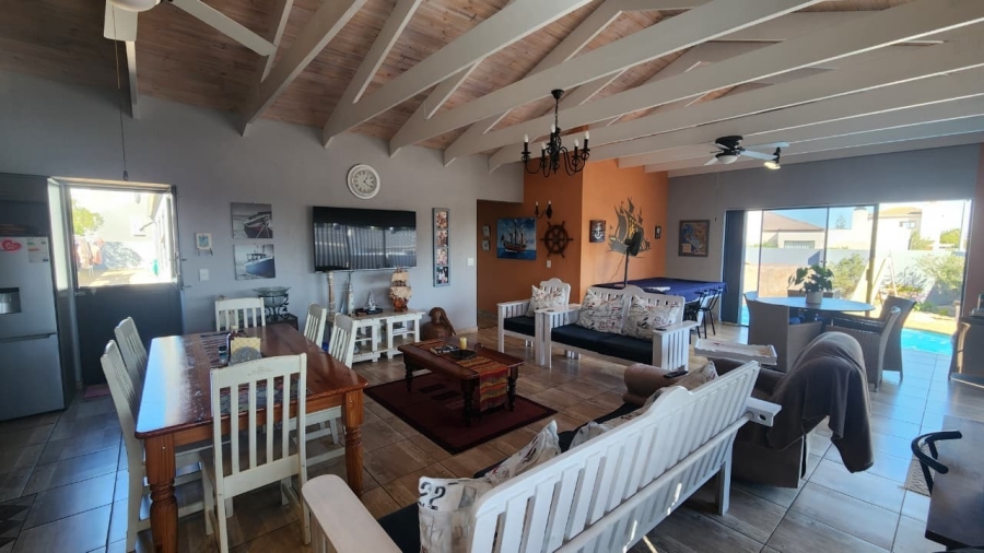 5 Bedroom Property for Sale in Country Club Western Cape